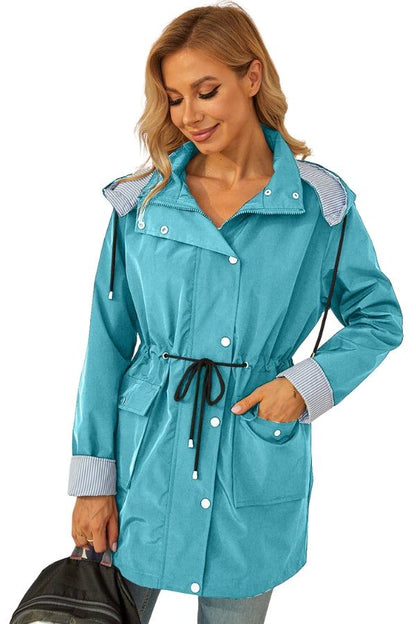 Chaqueta con Capucha de Mujer | Cintura Ajustable