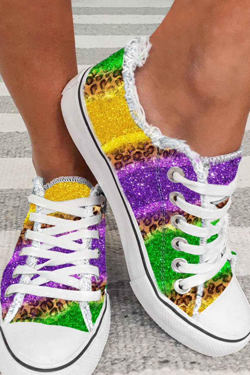 Zapatillas glitter con estampado animal print casual