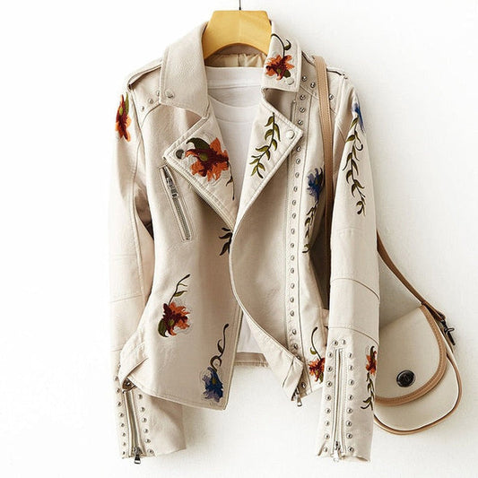 Chaqueta biker bordada para mujer | Apliques de tachuelas