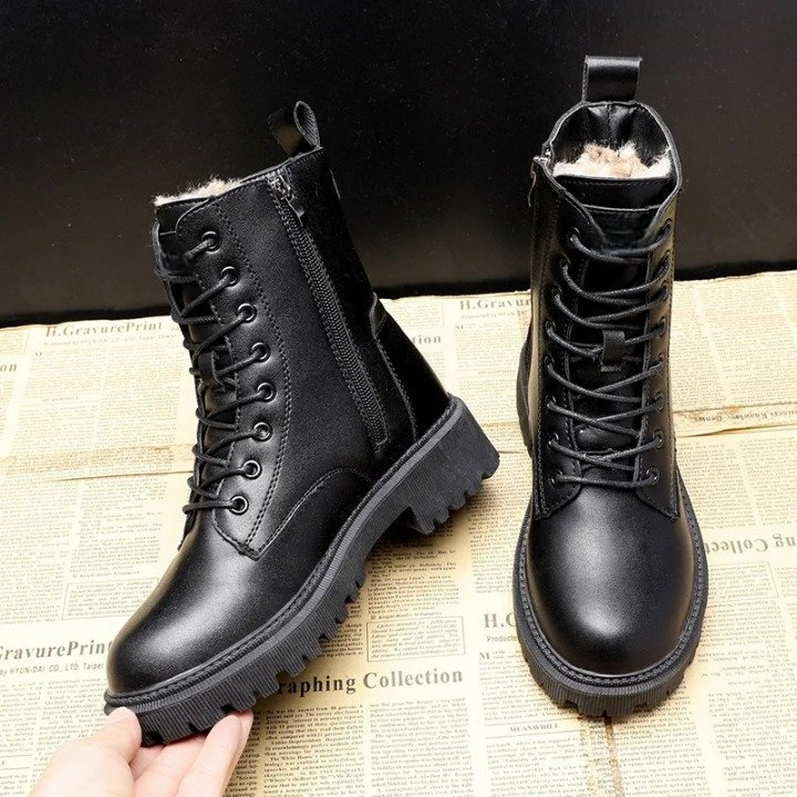 Lola | Luxurious black winter boots