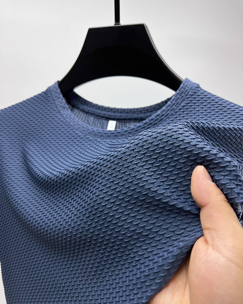 Breathable and wrinkle-resistant men's t-shirt