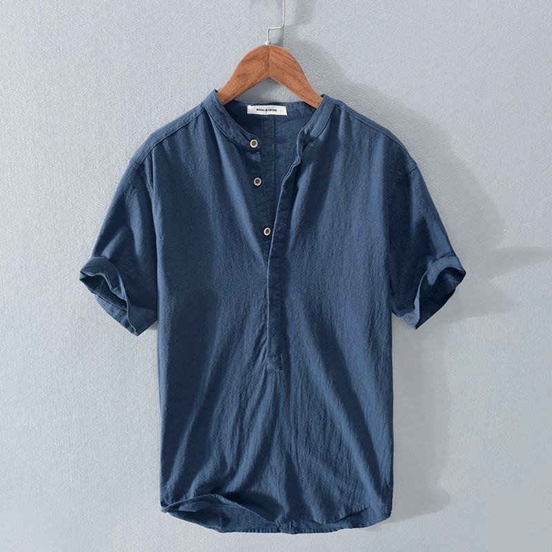 Camiseta de cuello alto para hombre