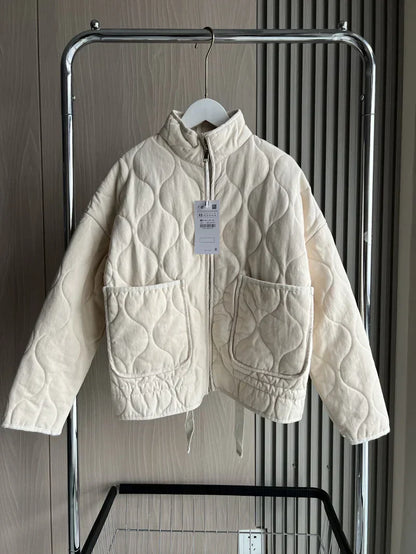 Chaqueta acolchada para mujer | Detalle de bolsillos