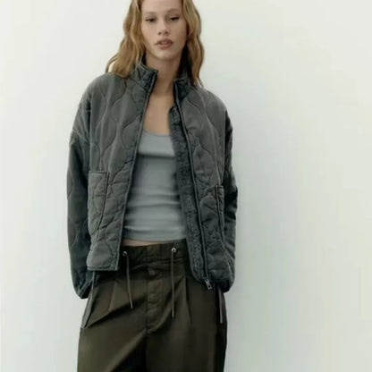 Chaqueta acolchada para mujer | Detalle de bolsillos