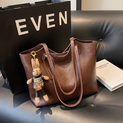 Mochila Tote de Mujer | Detalle Llavero