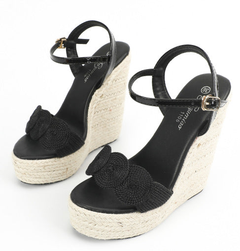 Simple wedge sandals