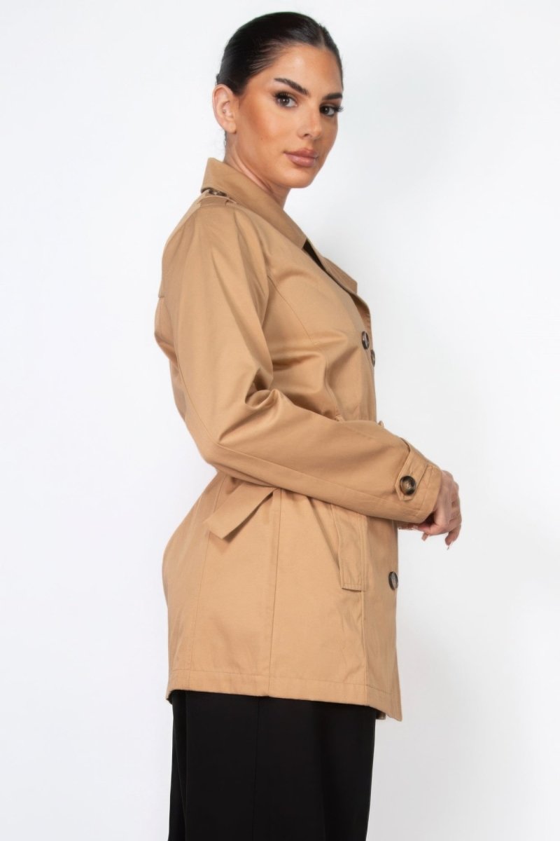 Abrigo Doble Botonadura con Cinturón: Comodidad y Elegancia Sin Igual - Carmen Modas - Women Coats