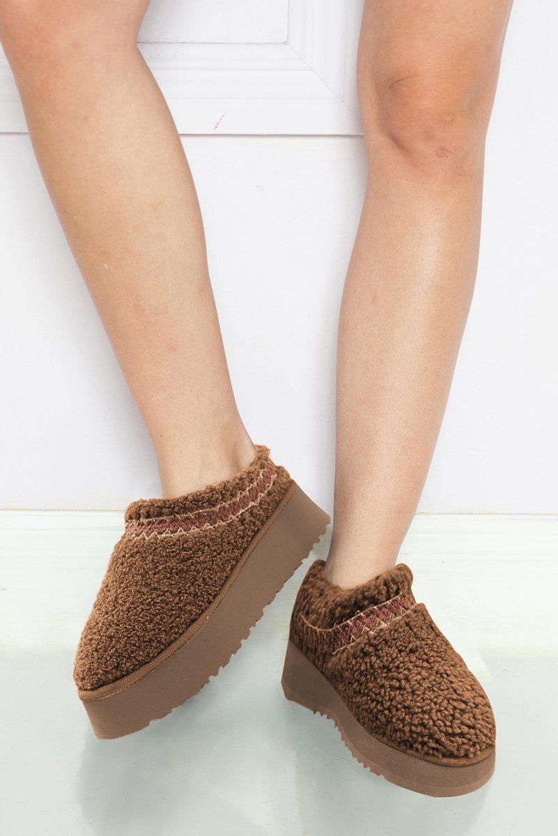 Botas nieve bordado sherpa suela gruesa térmicas invierno - Carmen Modas - Slides Shoes + Flip Flops