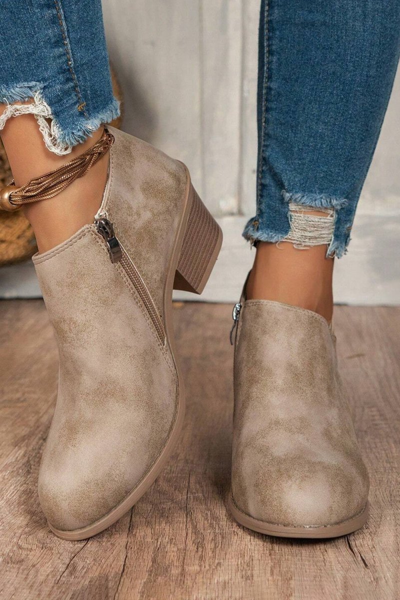 Botines de Tacón Ancho en Ante Negro para Mujer - Carmen Modas - Boots