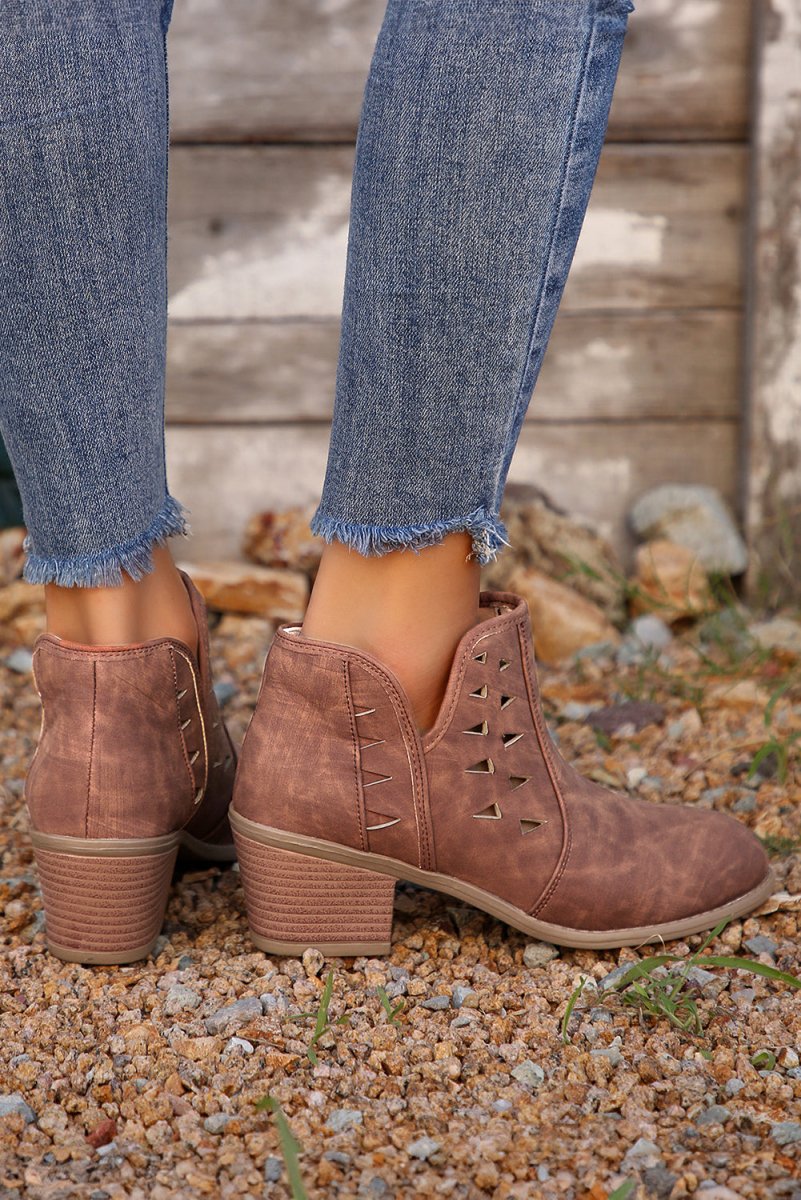 Botines de Tacón en Ante con Punta Fina Mujer - Carmen Modas - Boots