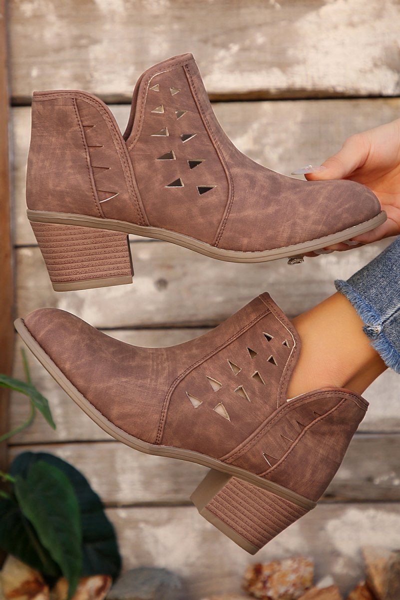 Botines de Tacón en Ante con Punta Fina Mujer - Carmen Modas - Boots