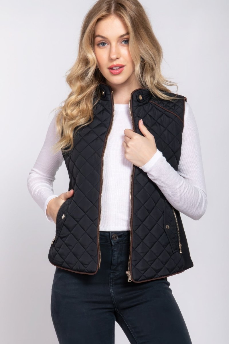 Chaleco Acolchado con Detalles de Gamuza en Negro - Carmen Modas - Coats & Jackets