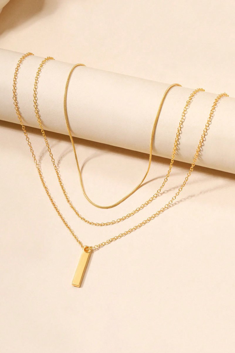 Collar dorado moderno con colgante barra ajustable - Carmen Modas - Necklaces