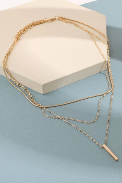Collar dorado moderno con colgante barra ajustable - Carmen Modas - Necklaces
