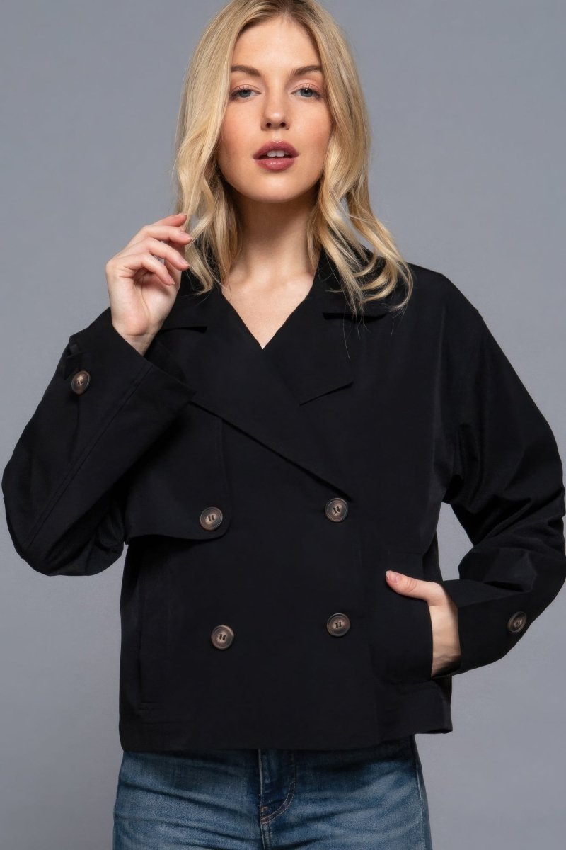 Elegante Chaqueta Trench Corta de Doble Botonadura - Carmen Modas - Coats & Jackets