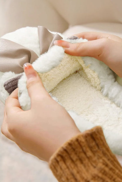 Pantuflas peluche invierno con lazo decorativo contrastante - Carmen Modas - Slides Shoes + Flip Flops
