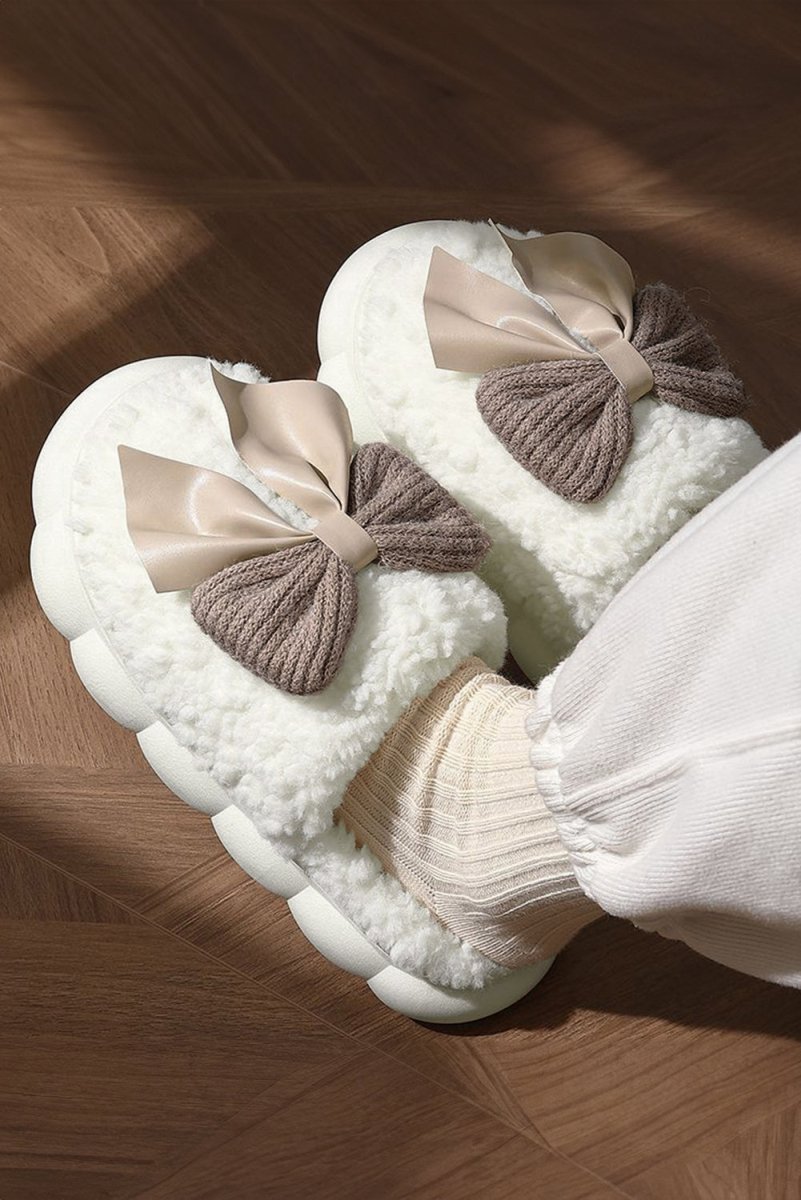 Pantuflas peluche invierno con lazo decorativo contrastante - Carmen Modas - Slides Shoes + Flip Flops