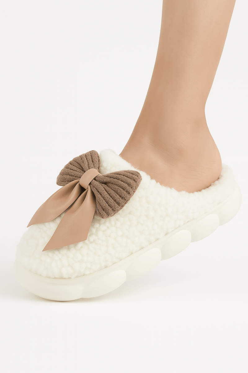 Pantuflas peluche invierno con lazo decorativo contrastante - Carmen Modas - Slides Shoes + Flip Flops