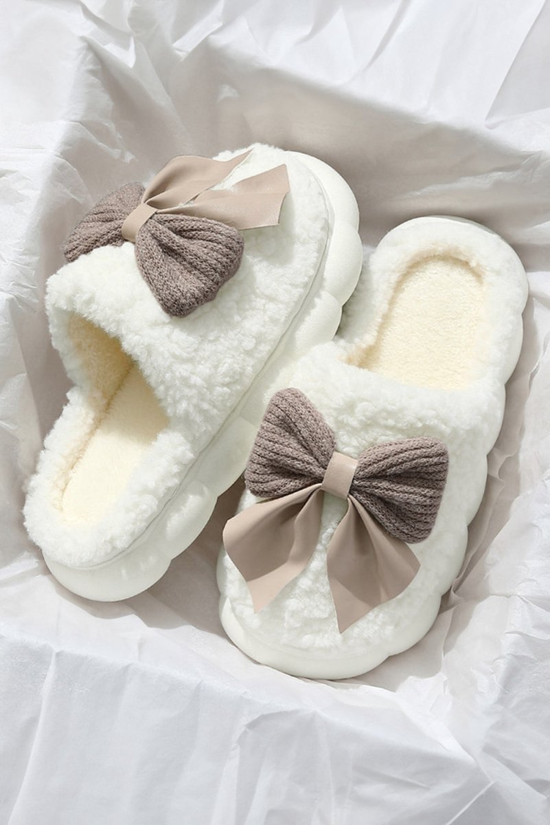 Pantuflas peluche invierno con lazo decorativo contrastante - Carmen Modas - Slides Shoes + Flip Flops