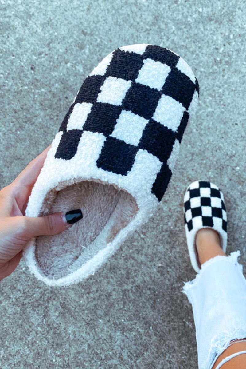 Pantuflas peluche invierno estampado cuadros slip - on - Carmen Modas - Slides Shoes + Flip Flops