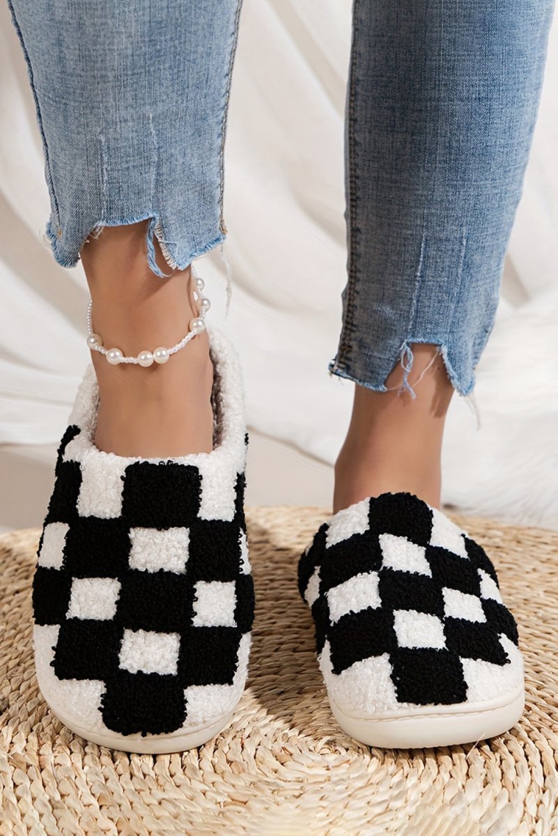 Pantuflas peluche invierno estampado cuadros slip - on - Carmen Modas - Slides Shoes + Flip Flops