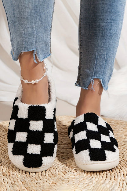 Pantuflas peluche invierno estampado cuadros slip - on - Carmen Modas - Slides Shoes + Flip Flops