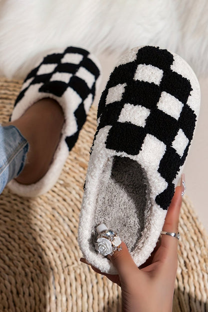 Pantuflas peluche invierno estampado cuadros slip - on - Carmen Modas - Slides Shoes + Flip Flops