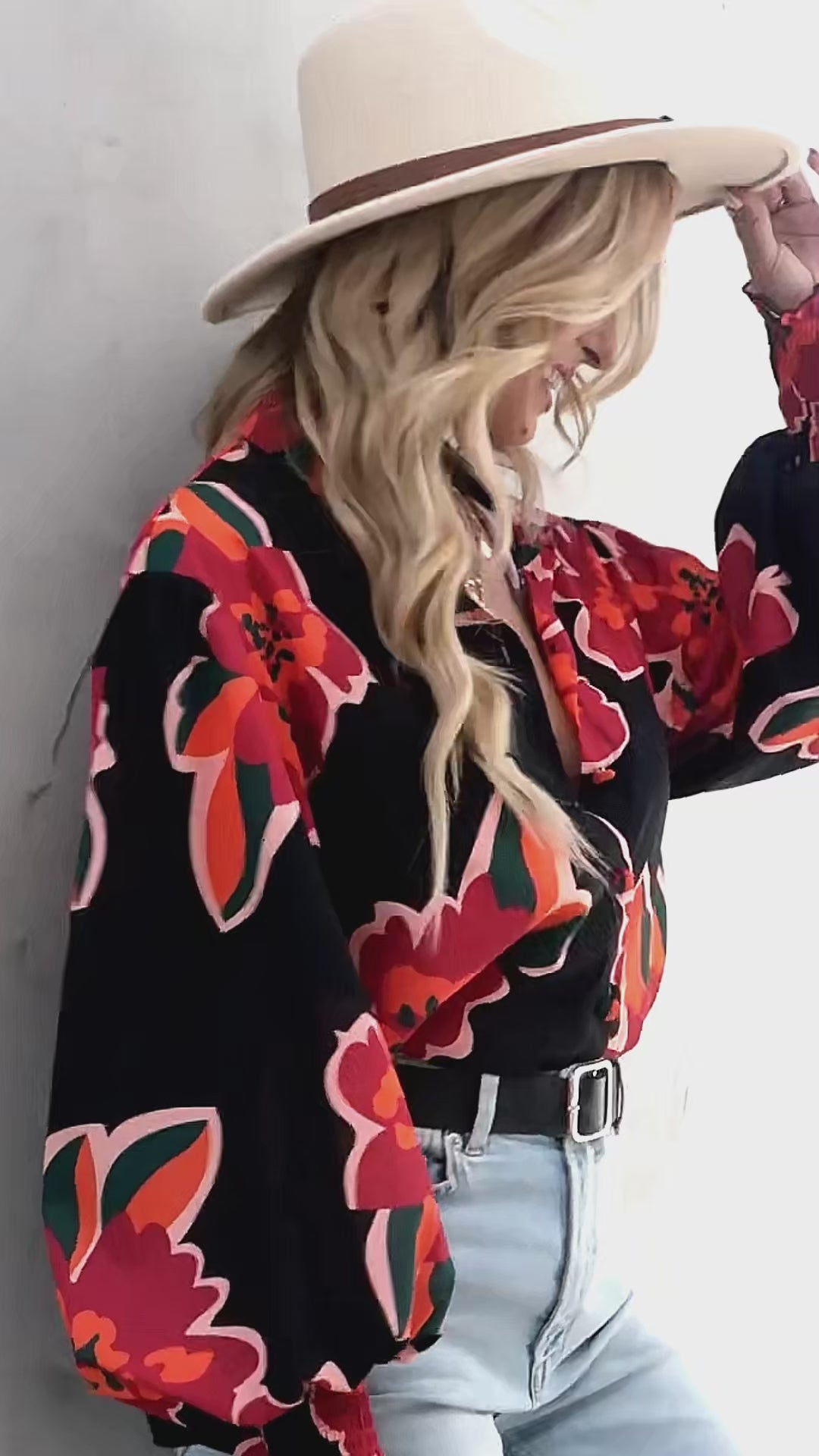 Long sleeve blouse with contrast print