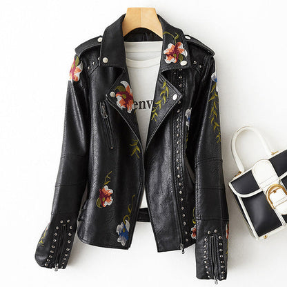 Chaqueta biker bordada para mujer | Apliques de tachuelas