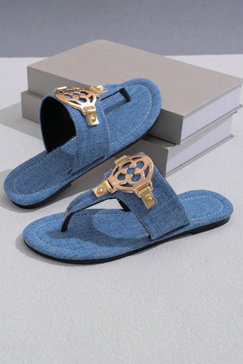 Sandalias chancla cuero sintético con adorno metálico casual - Carmen Modas - Sandals