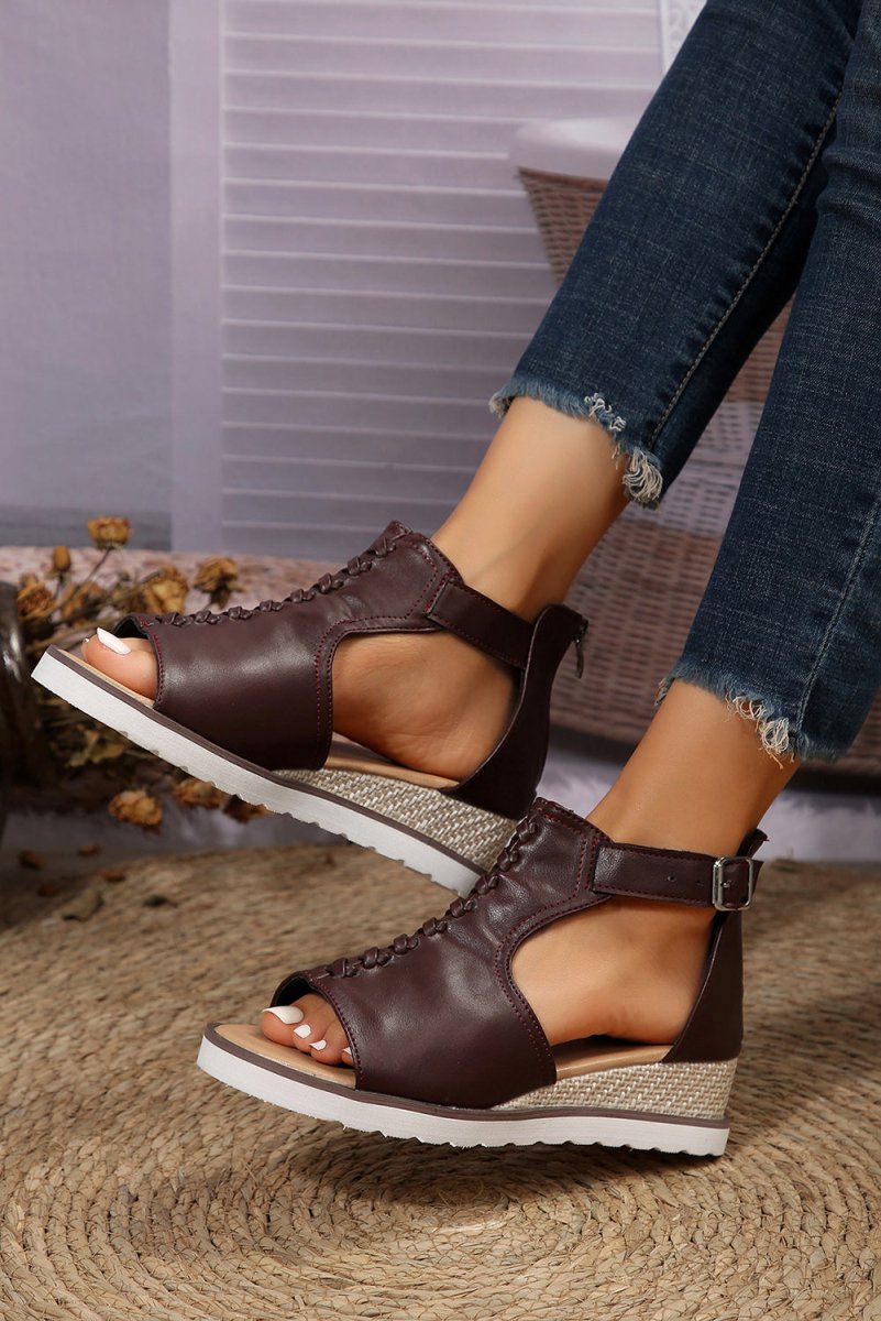 Sandalias de Plataforma con Hebilla y Diseño Calado Mujer - Carmen Modas - Sandals