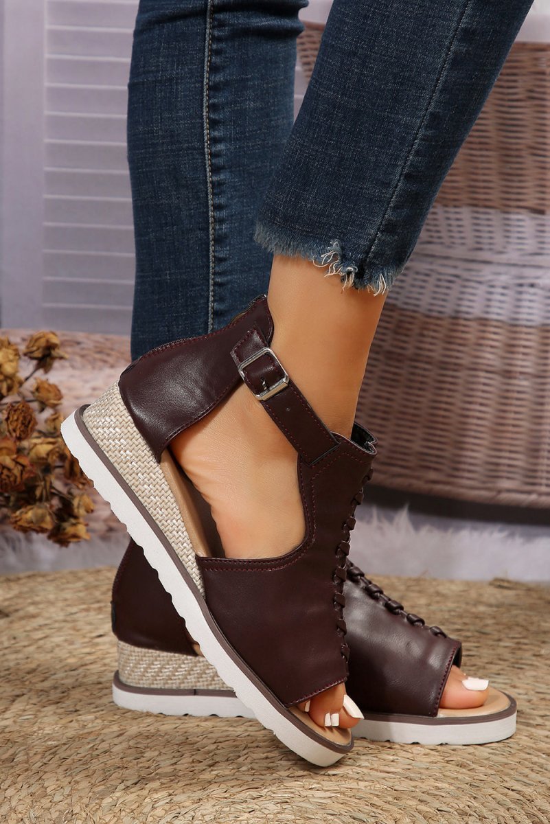 Sandalias de Plataforma con Hebilla y Diseño Calado Mujer - Carmen Modas - Sandals