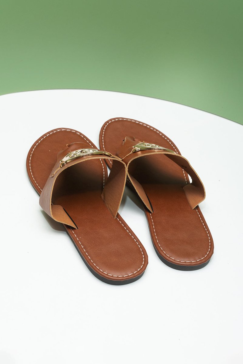 Sandalias planas cuero sintético con adorno metálico verano - Carmen Modas - Sandals