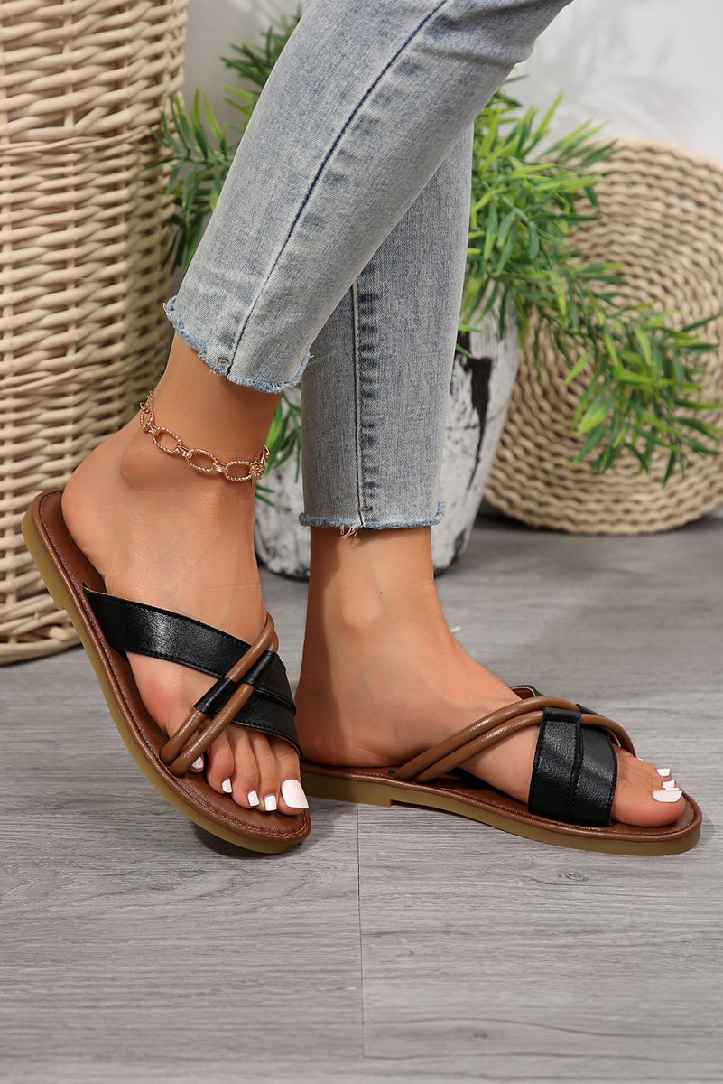 Sandalias planas negras cruzadas sintéticas verano casual - Carmen Modas - Sandals