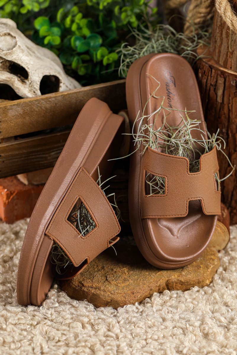 Sandalias plataforma diseño calado abiertas para verano - Carmen Modas - Sandals