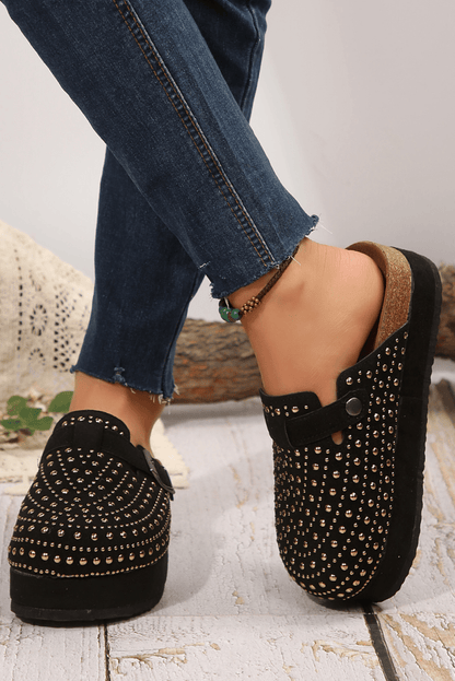 Sandalias plataforma vintage con tachuelas decorativas - Carmen Modas - Sandals