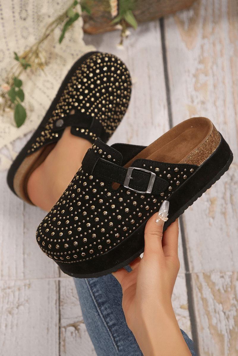 Sandalias plataforma vintage con tachuelas decorativas - Carmen Modas - Sandals