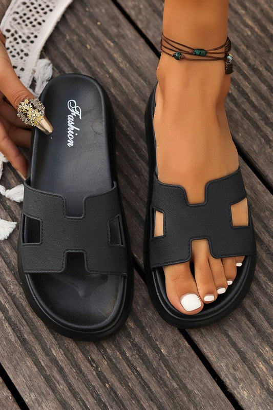 Sandalias tipo pantufla con diseño calado moderno - Carmen Modas - Slides Shoes + Flip Flops