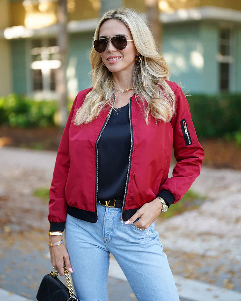 Chaqueta bomber para mujer | Detalle de cremallera