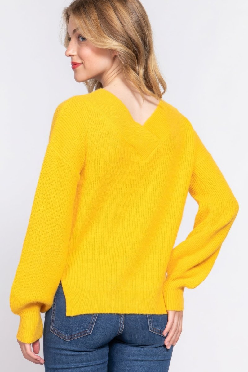 Suéter de Doble V - cuello en Amarillo - Estilo y Comodidad para toda ocasión - Carmen Modas - Sweaters