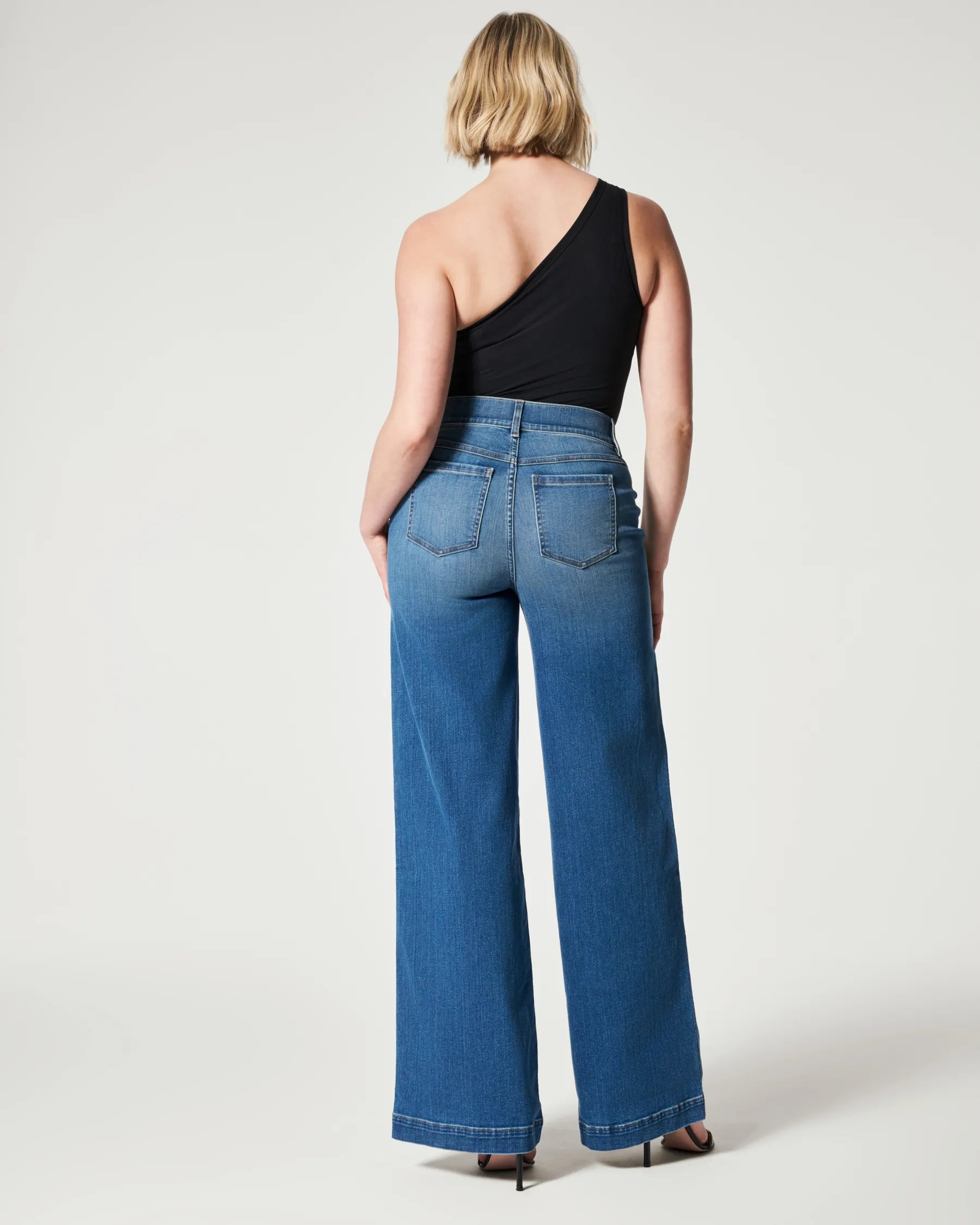 Phoebe | Pull-On Chic Jeans - AMVIM